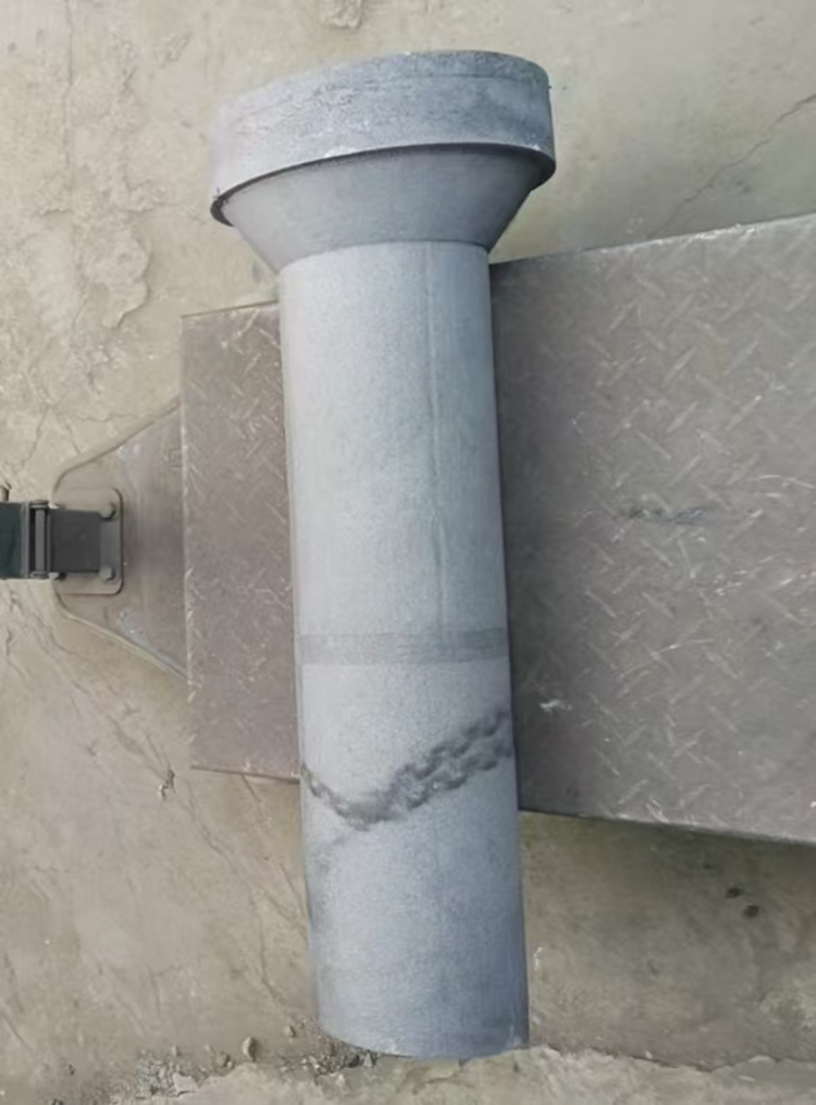 铸铁泄水管